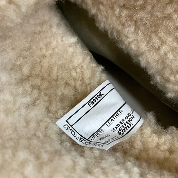 UGG Women's Chestnut Brown Lynnea Leather Boots Size 8 - Picture 13 of 13